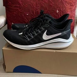 Nike Zoom Vomero 14 Women’s Size US10